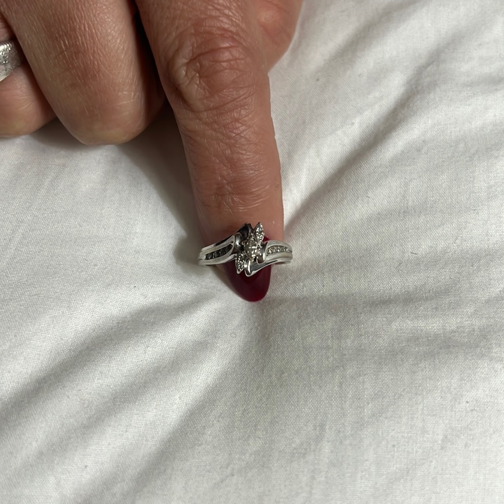 10k white good ring